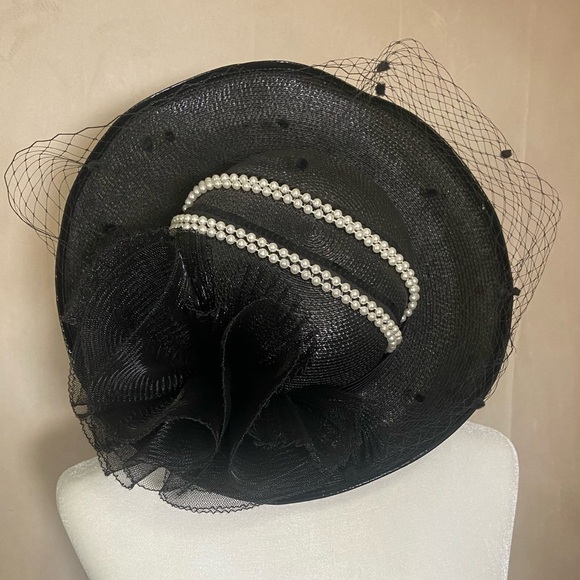 Doris Designed women's vintage formal cartwheel style church hat w/ pearls EUC - Picture 4 of 6
